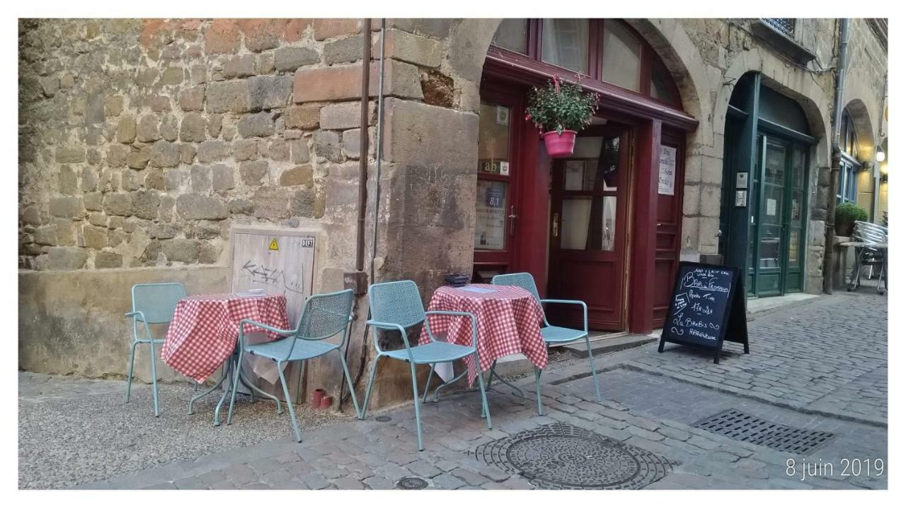 Une Coquille Sous L'Oreiller Le Puy-en-Velay Eksteriør billede